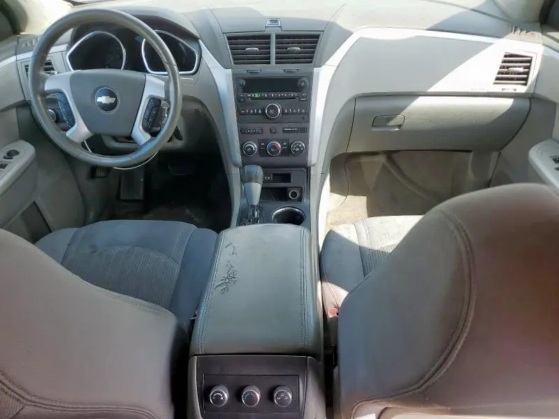 2010 CHEVROLET TRAVERSE LT  
