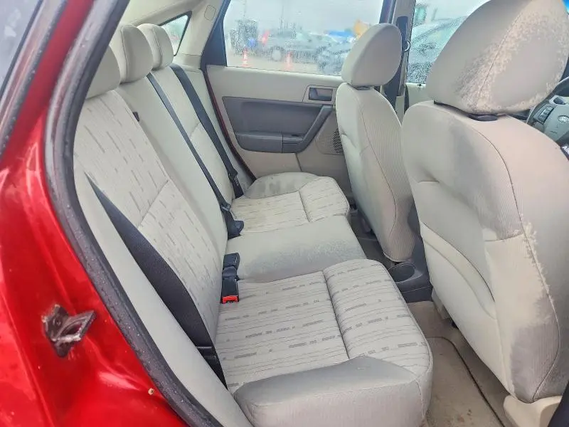 2011 FORD FOCUS SE  
