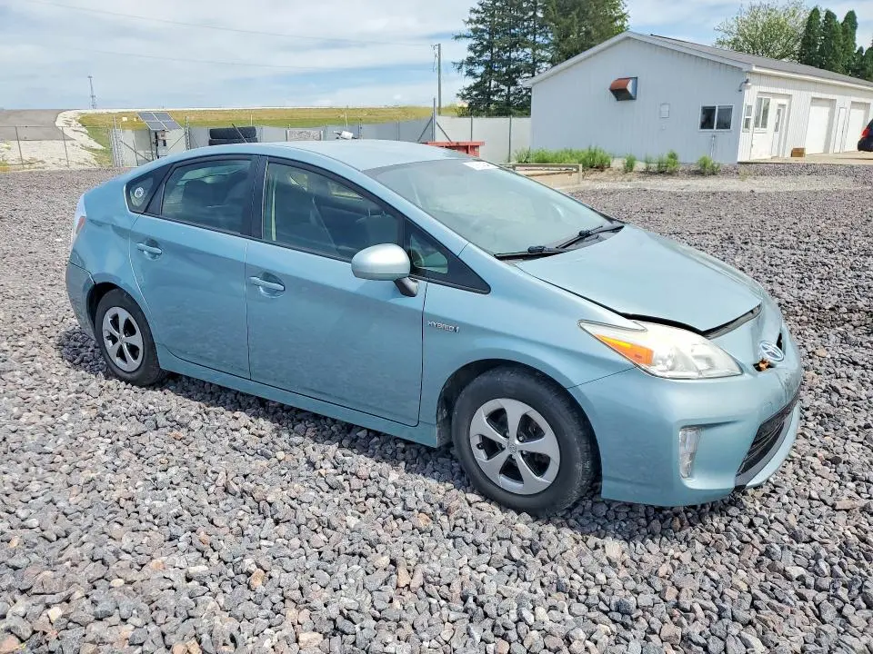 2013 TOYOTA PRIUS TWO  