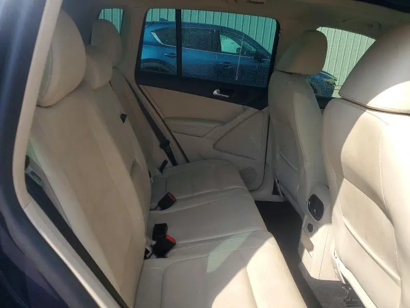 2012 VOLKSWAGEN TIGUAN S  