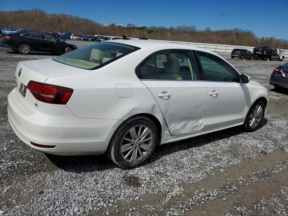 2016 VOLKSWAGEN JETTA SE  