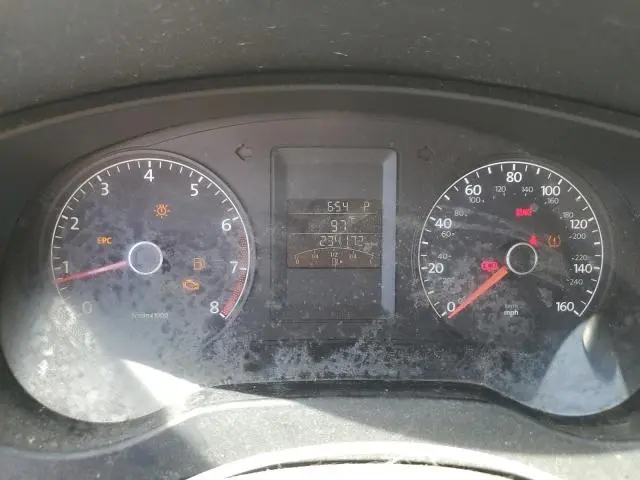 2011 VOLKSWAGEN JETTA SE  