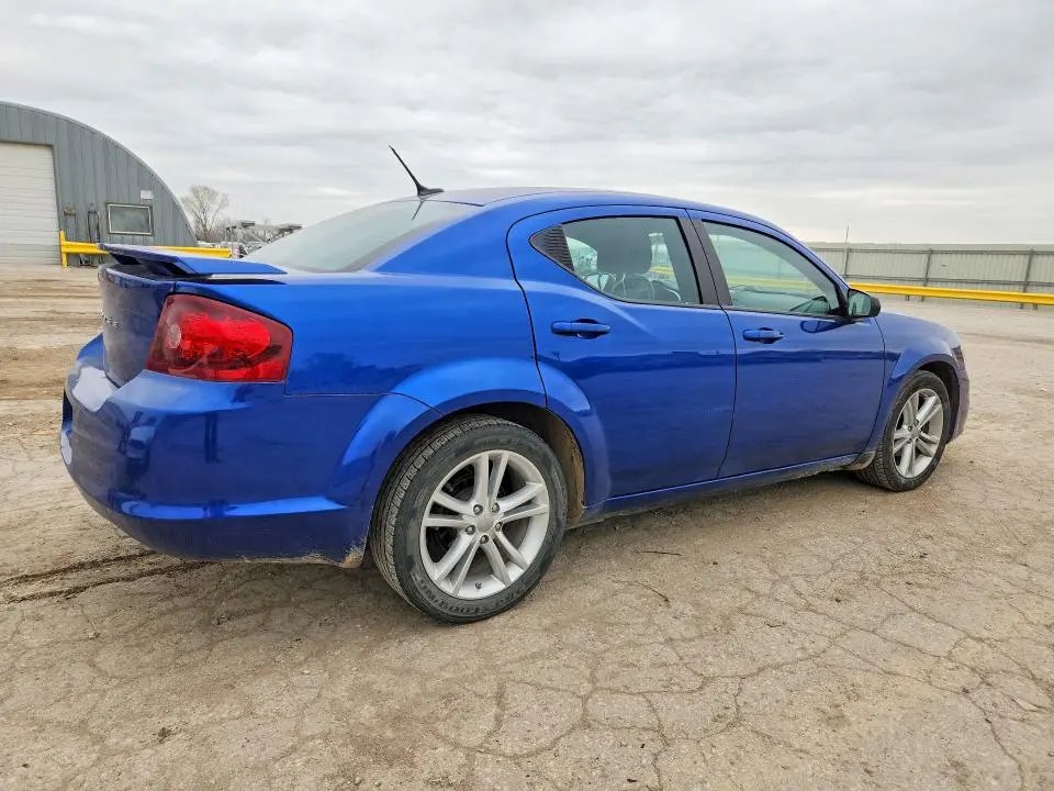 2013 DODGE AVENGER SE  