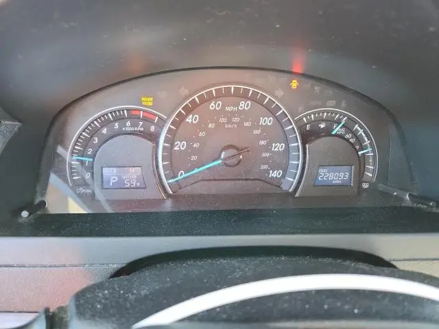 2015 TOYOTA CAMRY LE  