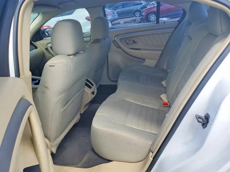 2018 FORD TAURUS SE  