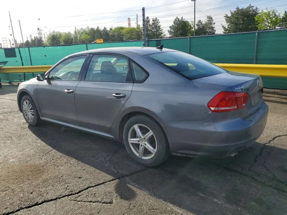 2015 VOLKSWAGEN PASSAT S  