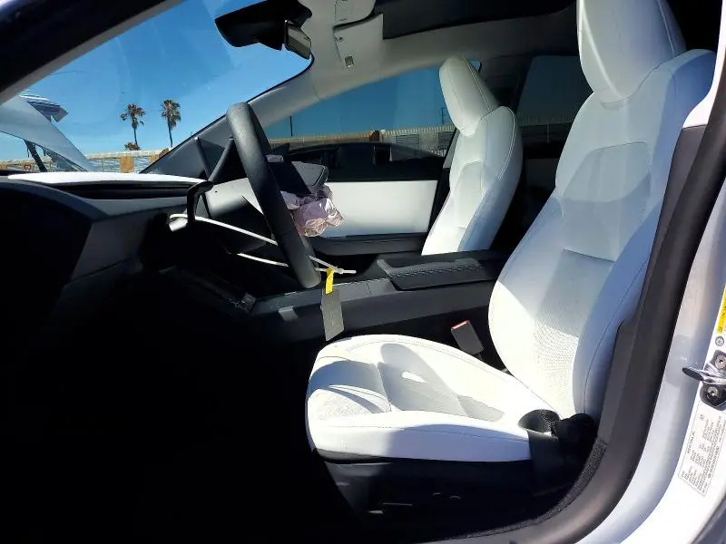 2026 TESLA MODEL 3   