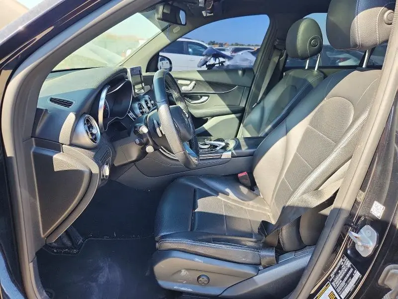 2017 MERCEDES-BENZ GLC 300  
