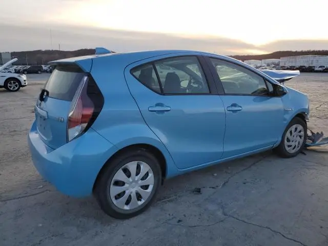 2016 TOYOTA PRIUS C   