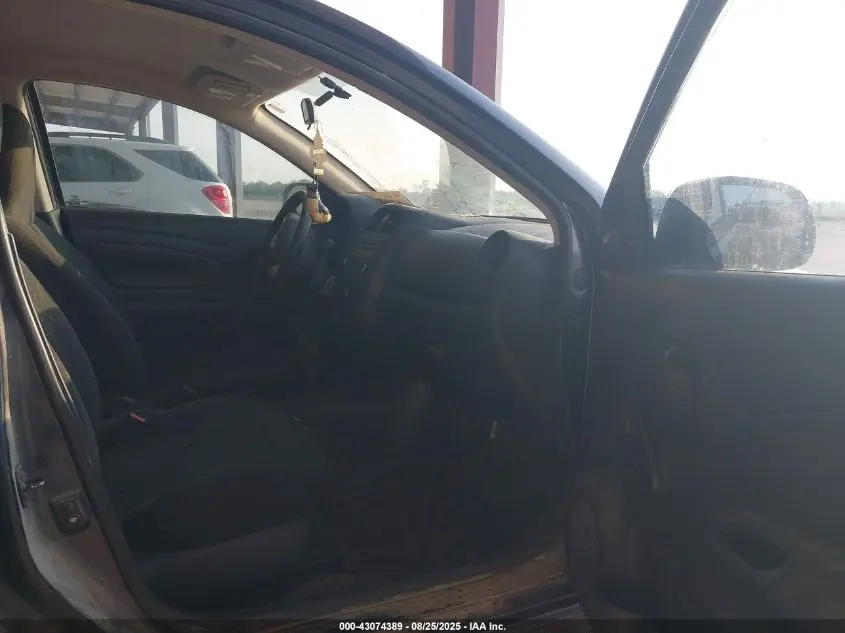 2015 NISSAN VERSA 1.6 S+