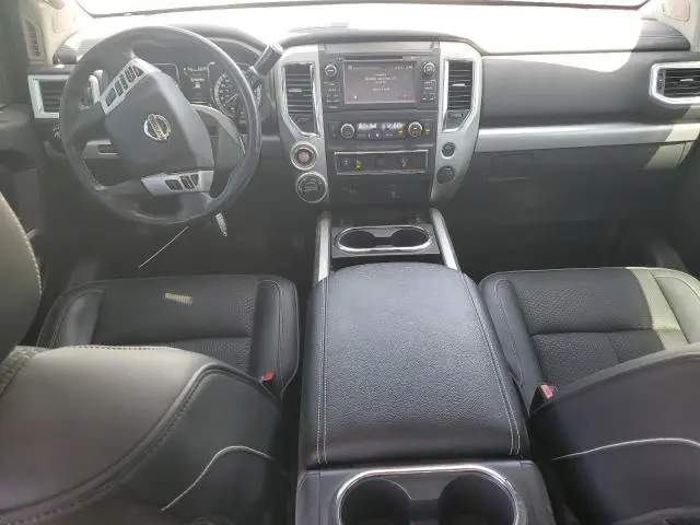 2017 NISSAN TITAN SV  