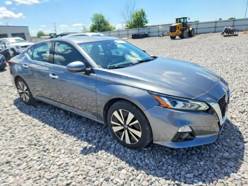 2019 NISSAN ALTIMA SL  