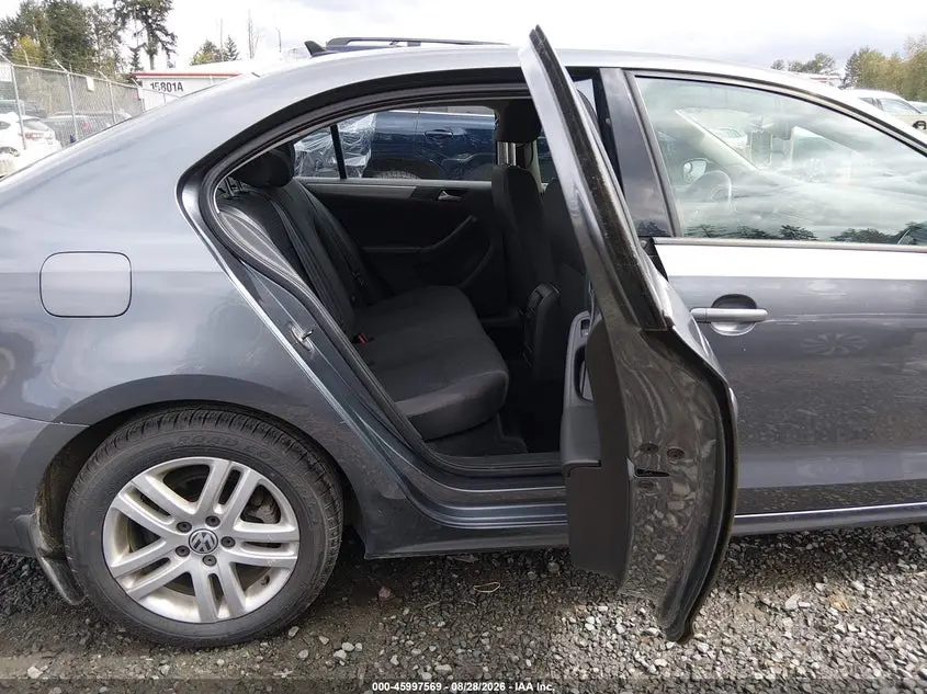 2015 VOLKSWAGEN JETTA 2.0L TDI S