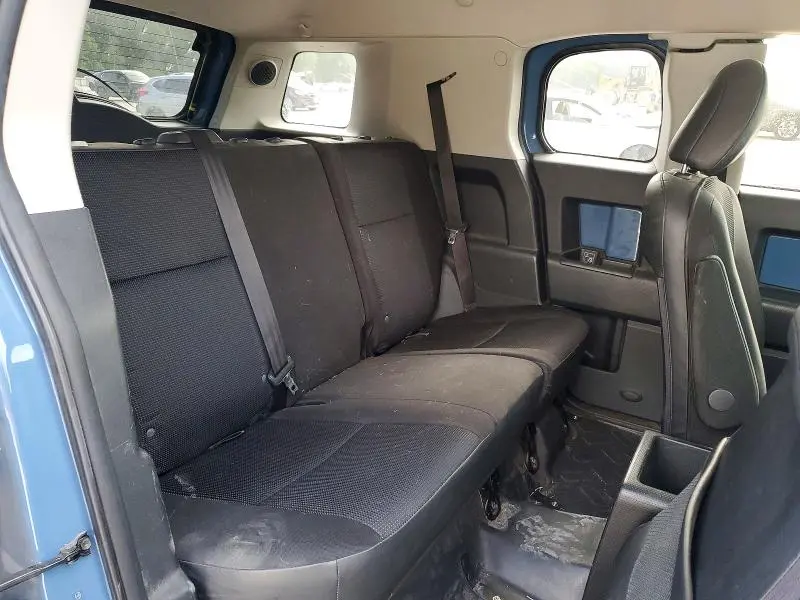 2013 TOYOTA FJ CRUISER BASE  