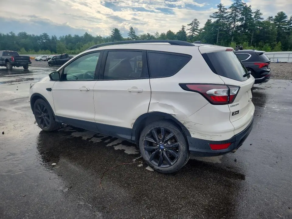 2018 FORD ESCAPE SE  