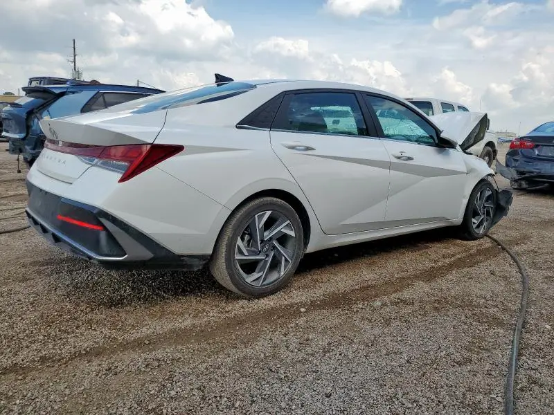 2025 HYUNDAI ELANTRA SEL  