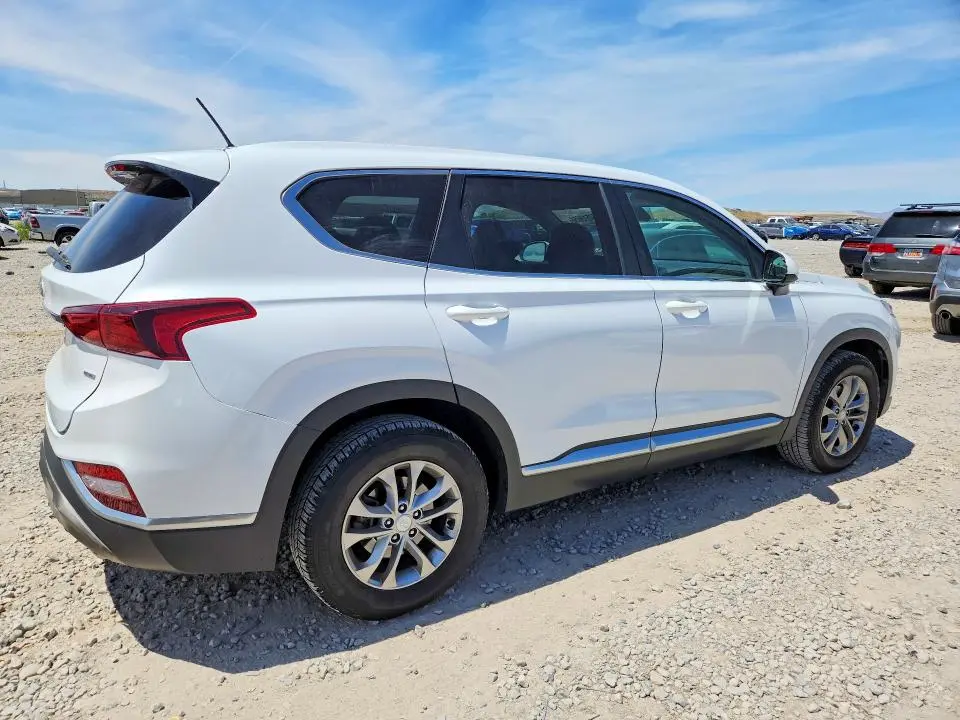 2020 HYUNDAI SANTA FE SE  