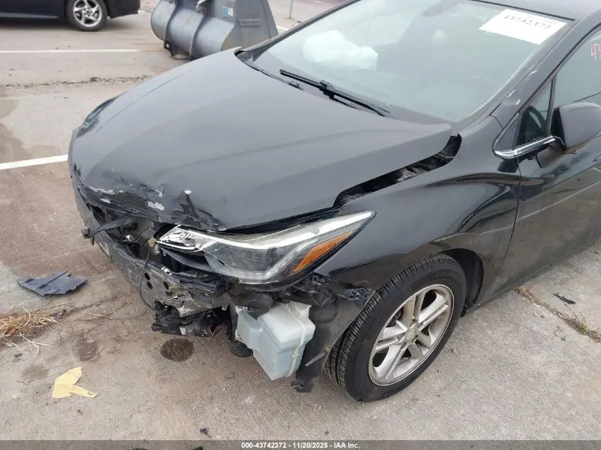 2018 CHEVROLET CRUZE LT AUTO