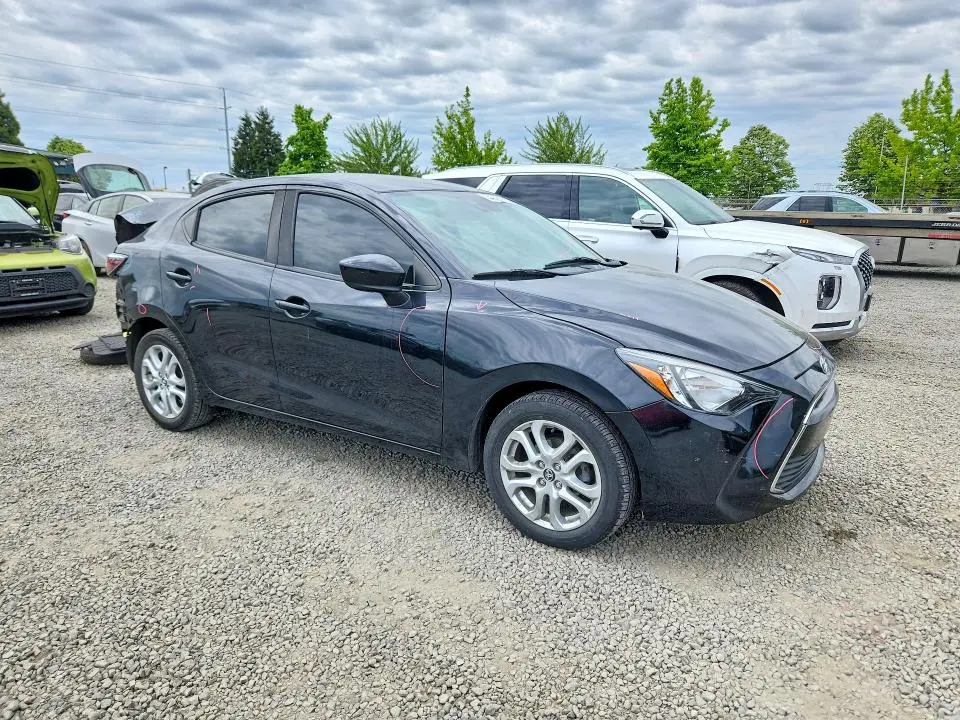 2017 TOYOTA YARIS IA BASE  