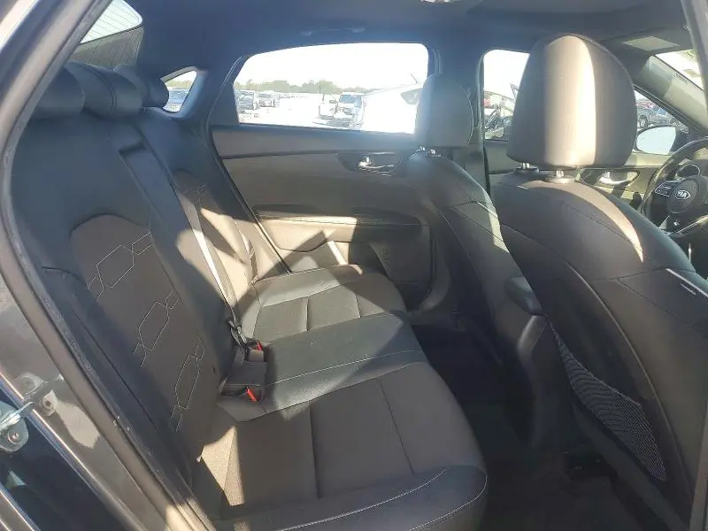 2021 KIA FORTE GT LINE  