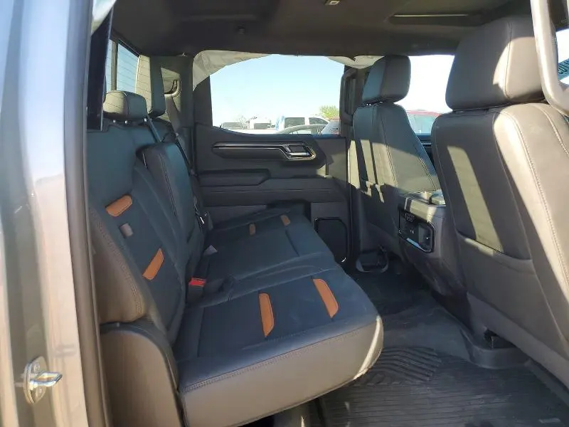 2024 GMC SIERRA K1500 AT4  