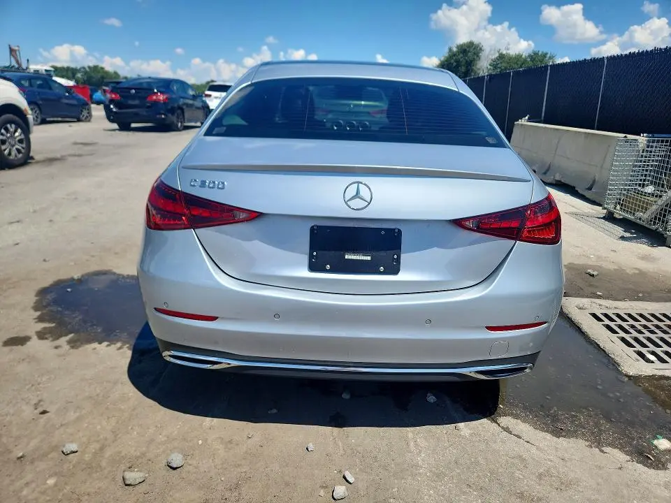 2026 MERCEDES-BENZ C 300  