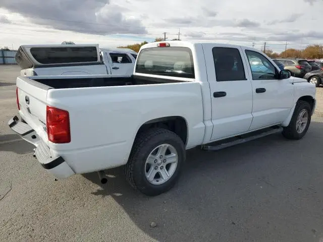 2011 DODGE DAKOTA SLT  