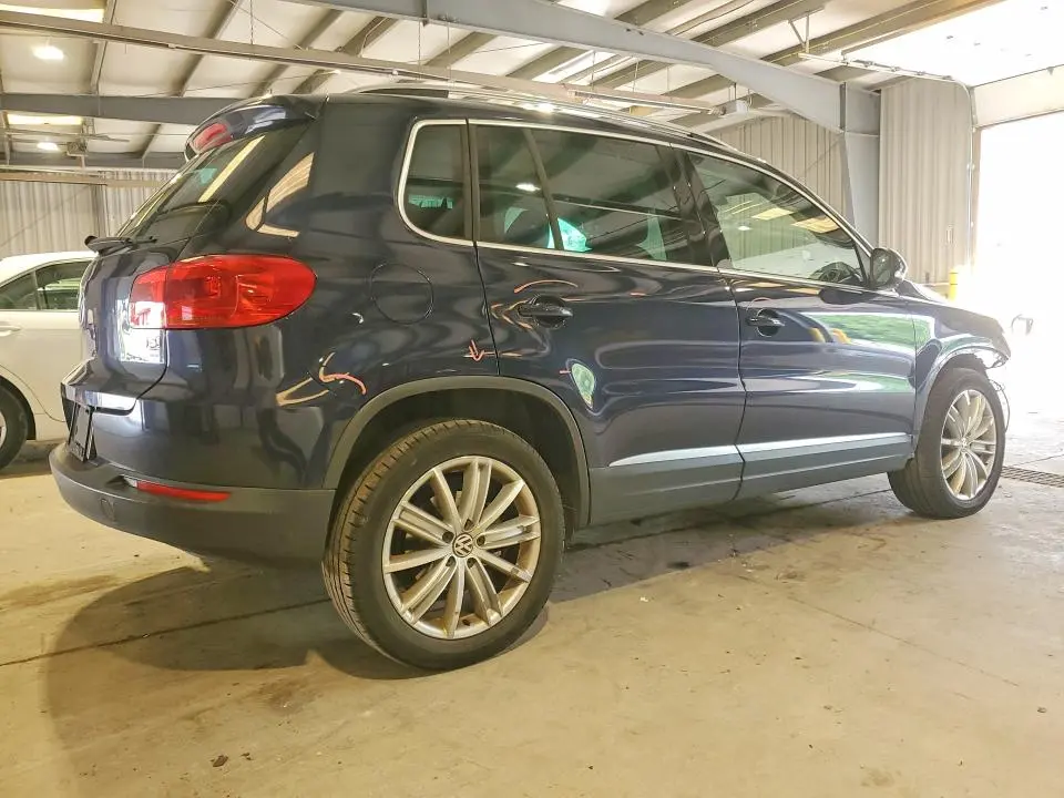 2016 VOLKSWAGEN TIGUAN S  