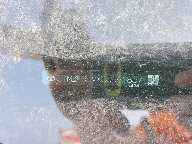 2018 TOYOTA RAV4 LE  