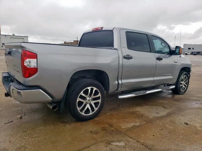 2018 TOYOTA TUNDRA CREWMAX SR5  