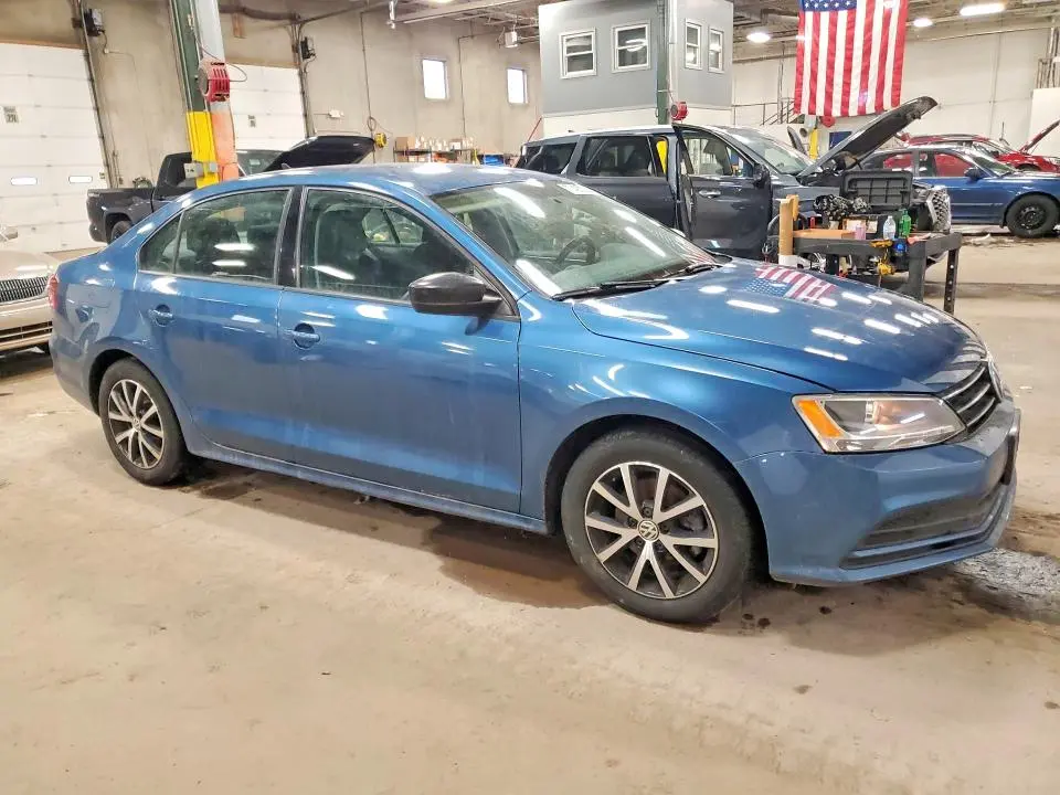 2016 VOLKSWAGEN JETTA SE  