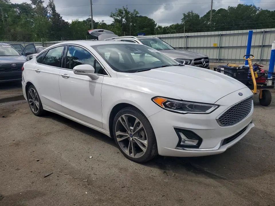 2020 FORD FUSION TITANIUM  