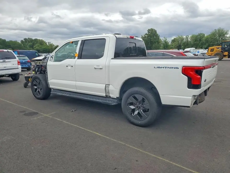 2023 FORD F150 LIGHTNING PRO  