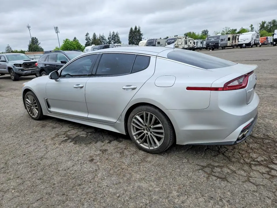 2018 KIA STINGER BASE  