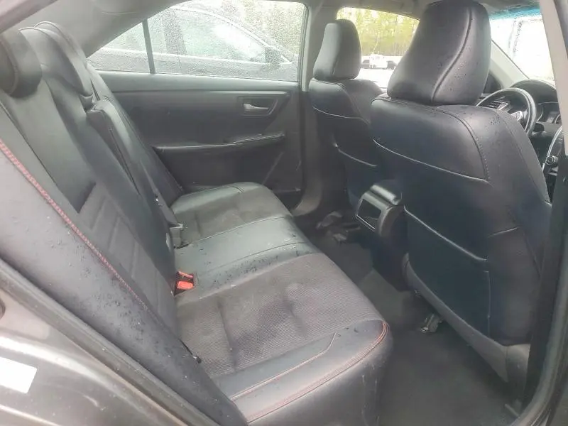 2017 TOYOTA CAMRY SE  