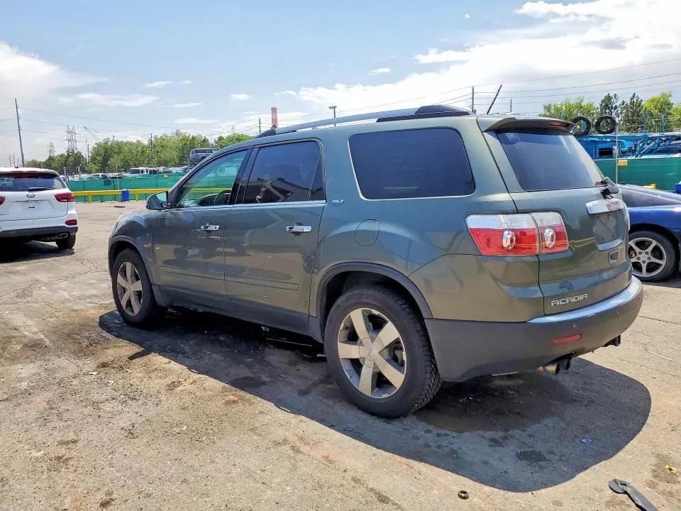 2011 GMC ACADIA SLT-1  
