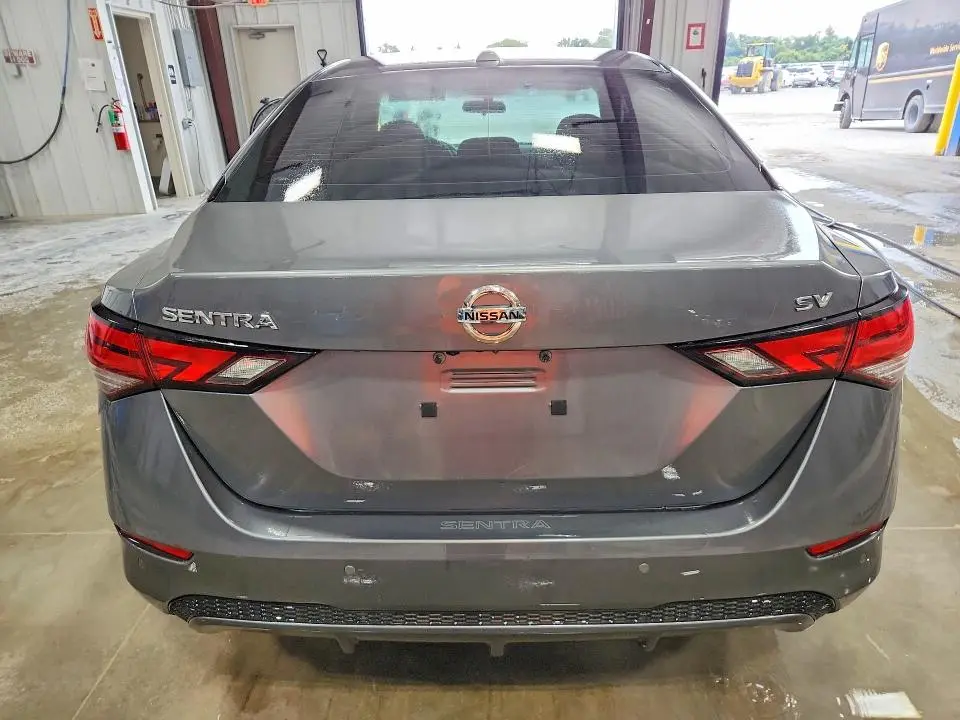 2022 NISSAN SENTRA SV  