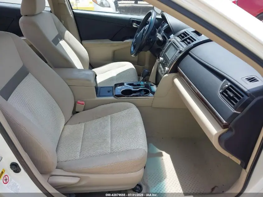 2014 TOYOTA CAMRY XLE