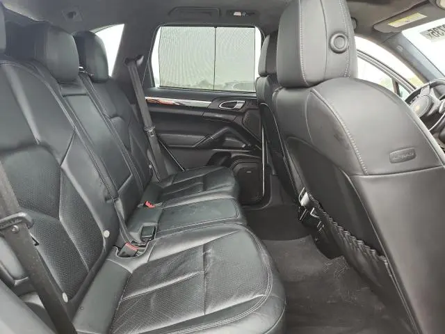 2013 PORSCHE CAYENNE GTS  
