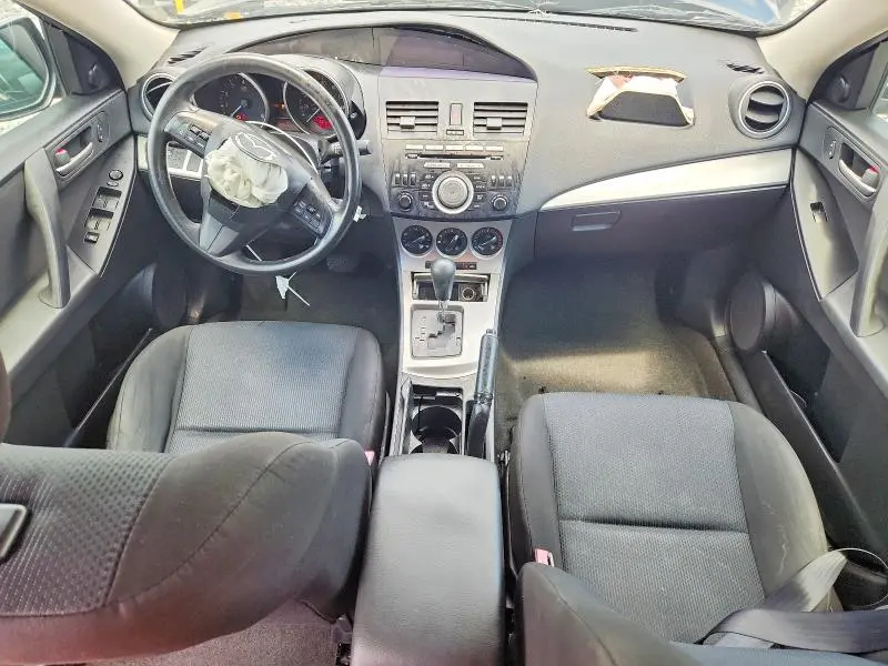 2011 MAZDA 3 I  