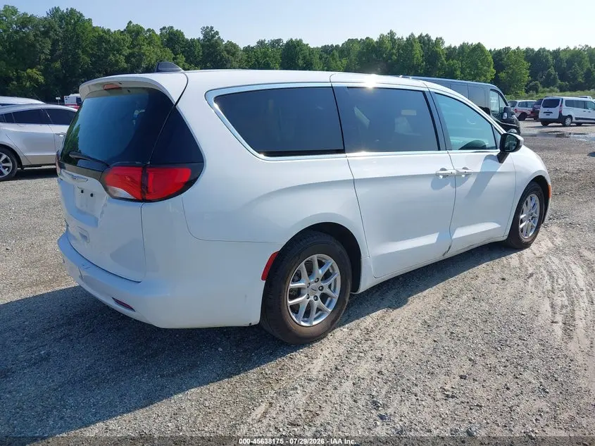 2022 CHRYSLER VOYAGER LX