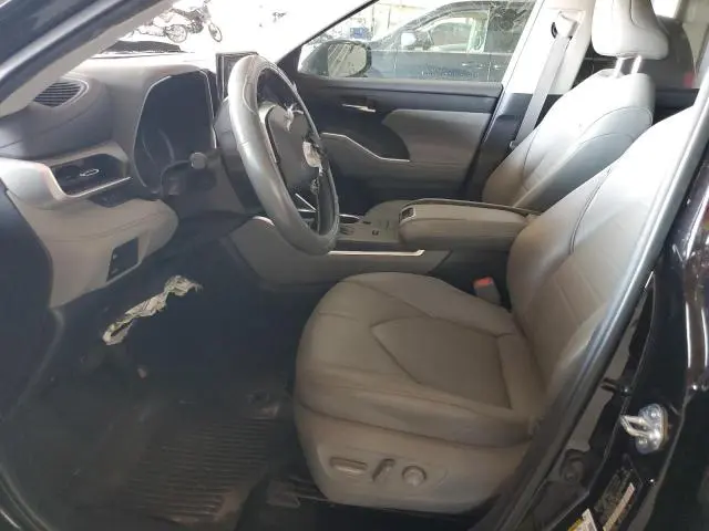 2021 TOYOTA HIGHLANDER HYBRID XLE  