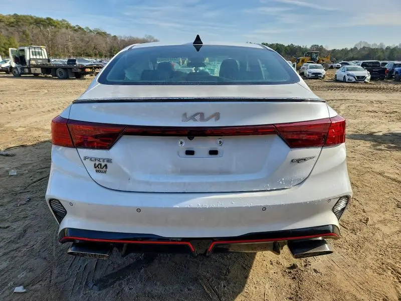 2023 KIA FORTE GT  