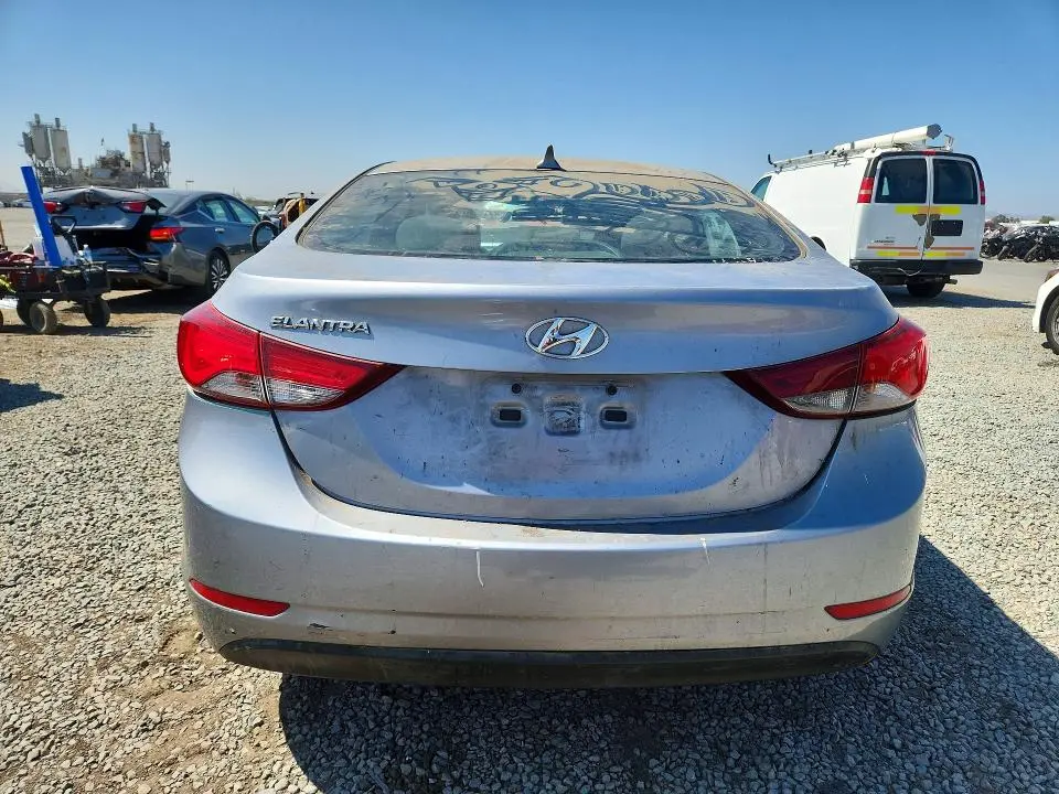 2015 HYUNDAI ELANTRA SE  