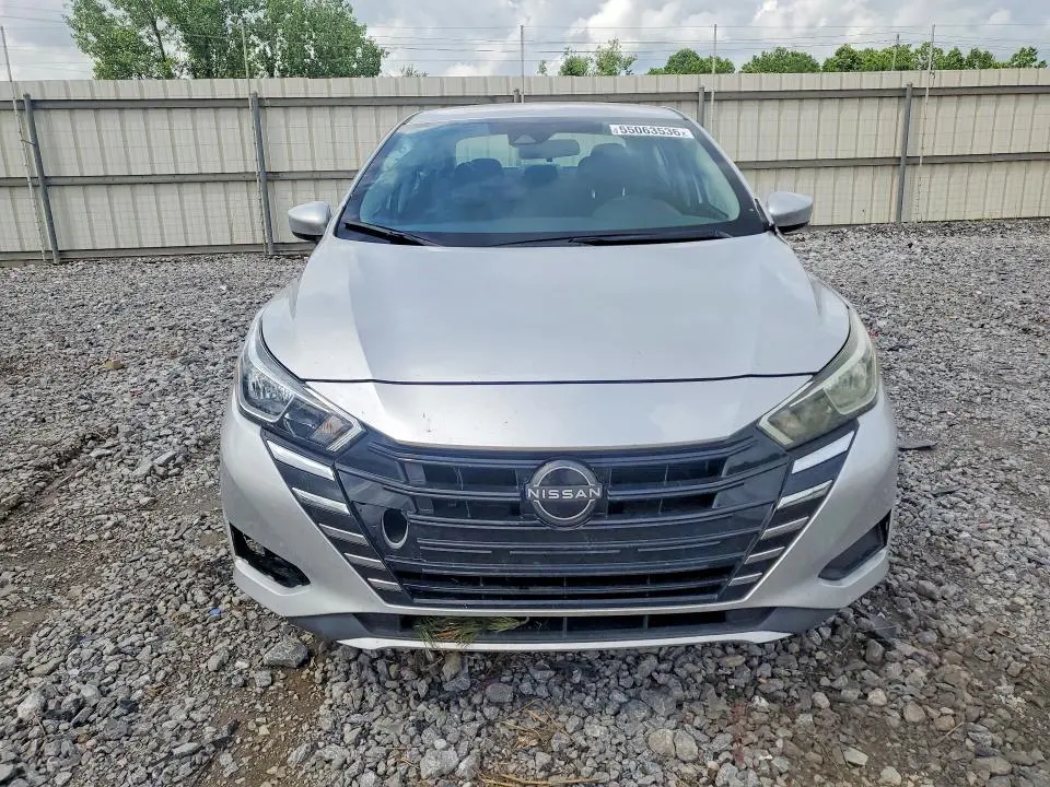 2023 NISSAN VERSA SV  