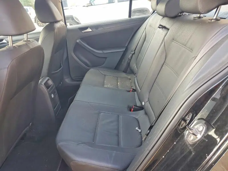 2012 VOLKSWAGEN JETTA SE  
