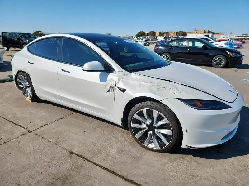 2024 TESLA MODEL 3   