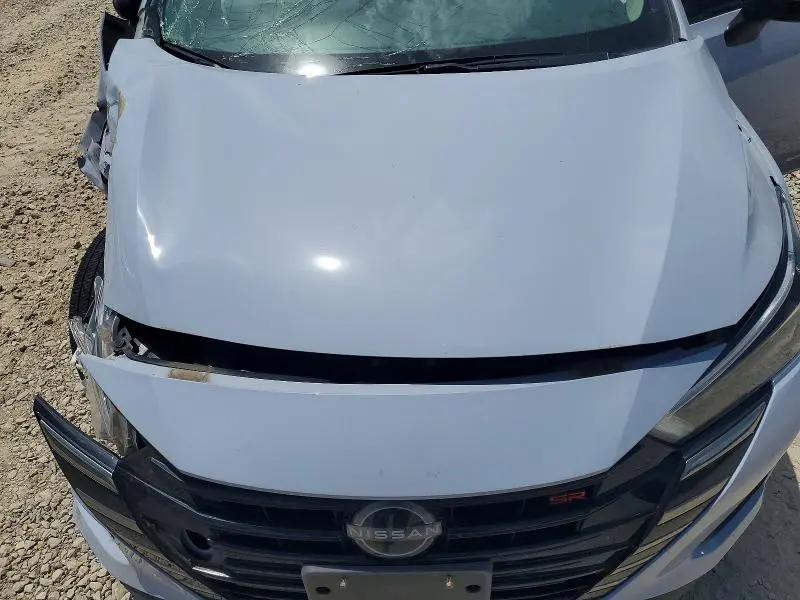 2024 NISSAN VERSA SR  