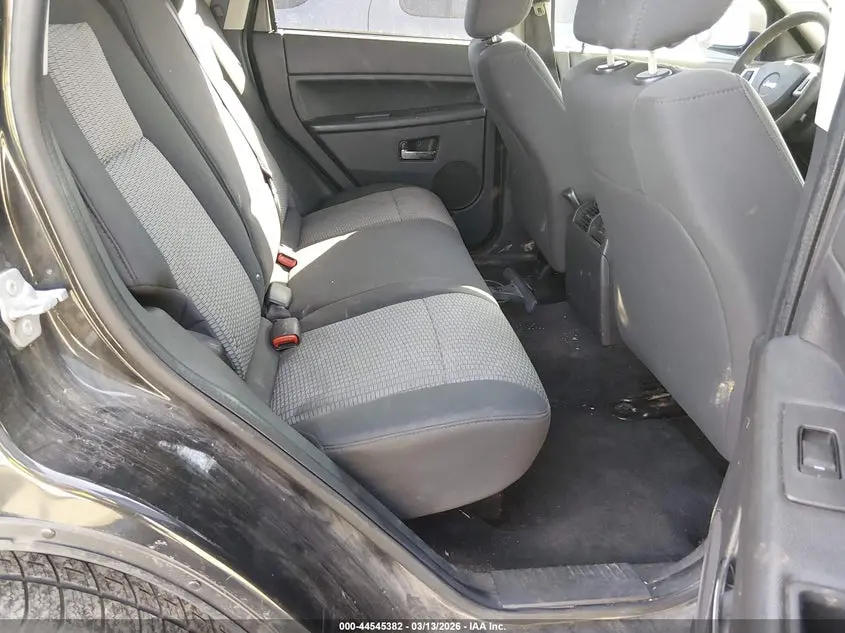 2010 JEEP GRAND CHEROKEE LAREDO
