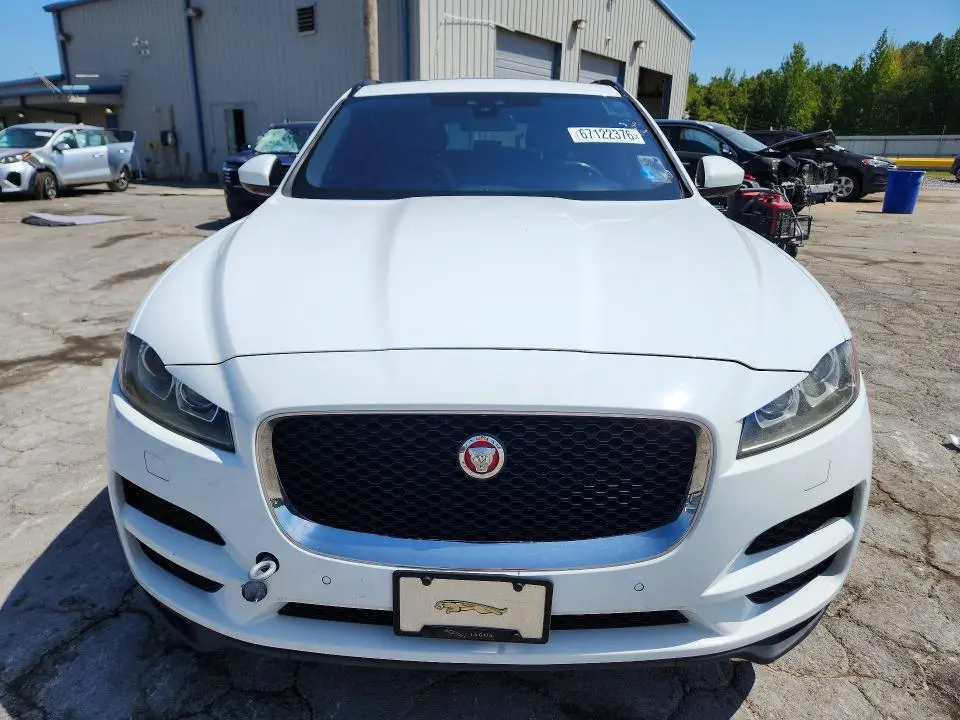 2017 JAGUAR F-PACE PRESTIGE  